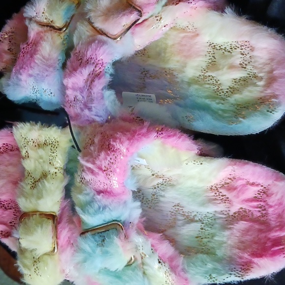 Wonder Nation Sandal Slippers Pink Colorful Faux Fur Slip On Girls Size 4-5 - Picture 3 of 3